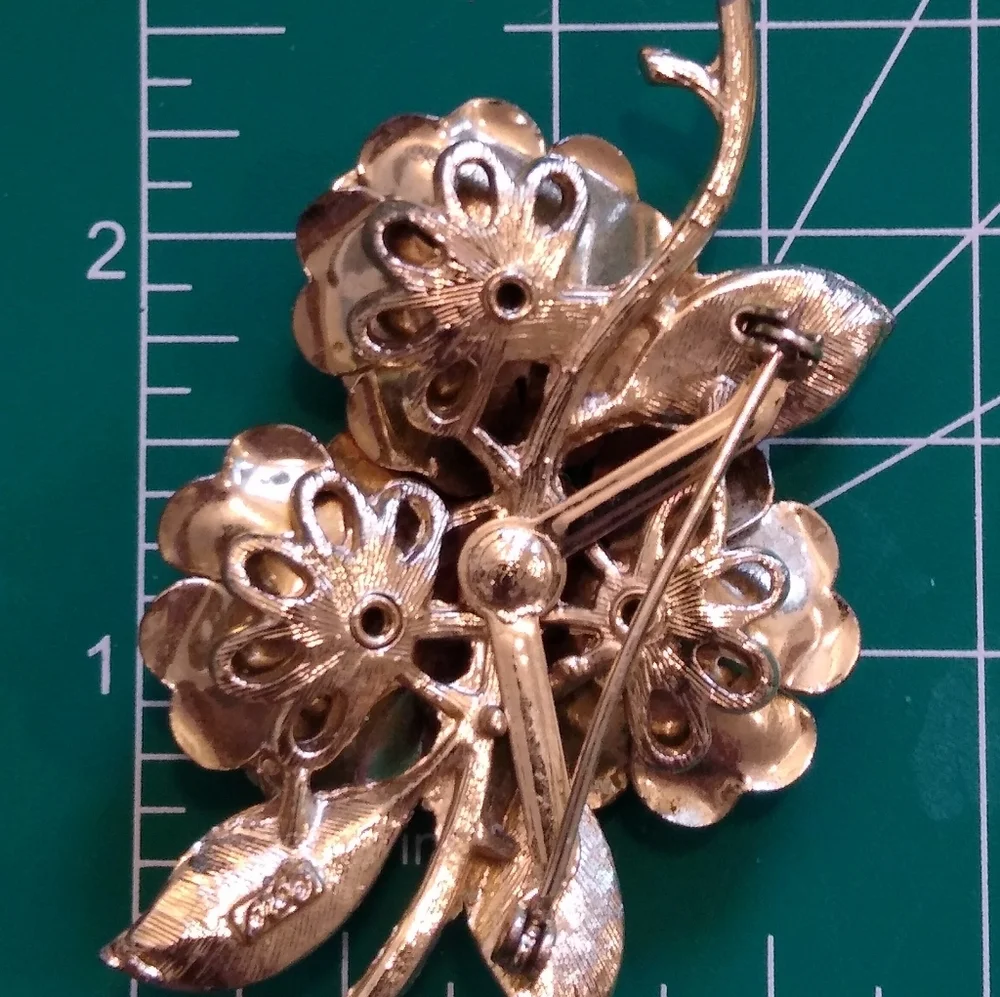 Coro Brooch